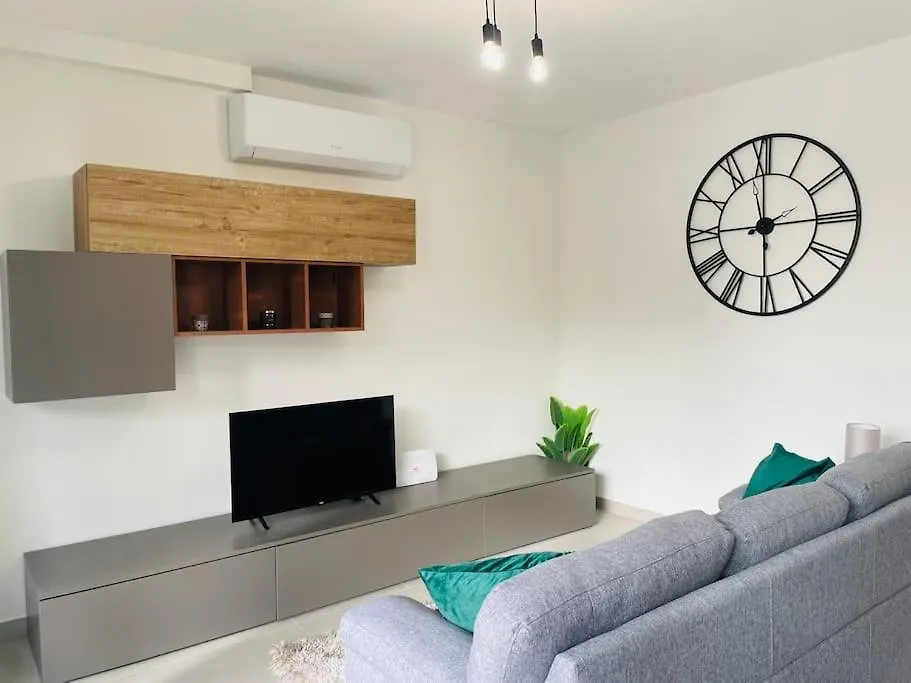 Seabreeze 2 Bedroom Flat Marsaskala
